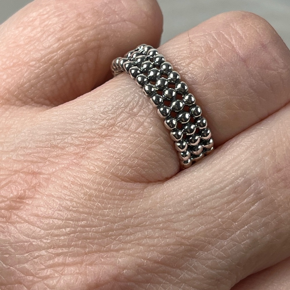 Solid 925 Sterling Silver Dotted Band Ring Size 7 - Picture 3 of 9